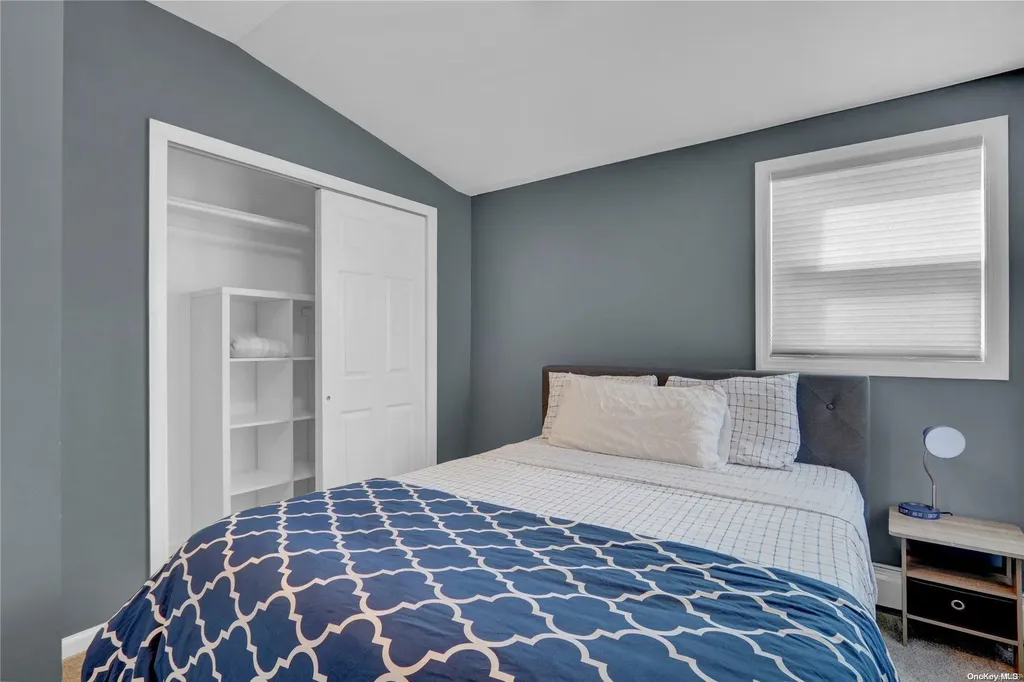 11 Hunt Place Bethpage NY 11714