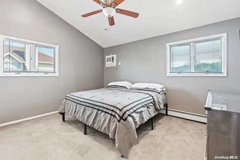 369 Idaho Street Lindenhurst NY 11757