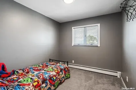 369 Idaho Street Lindenhurst NY 11757