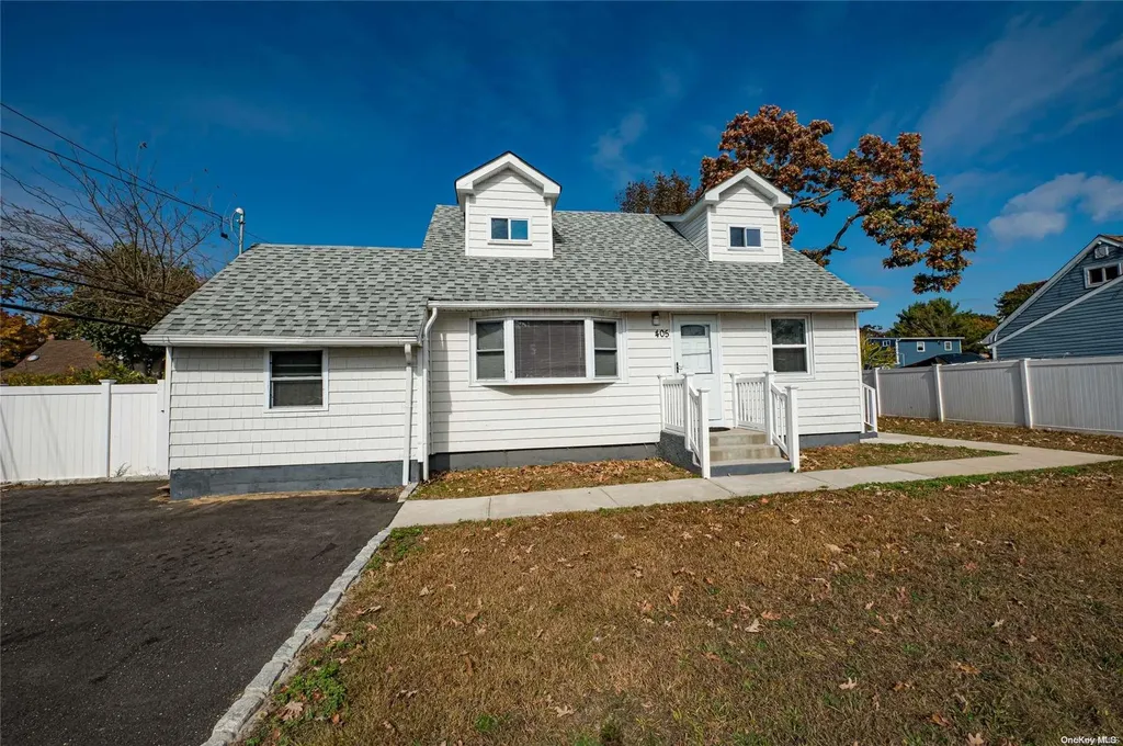 405 Ackerman Street Central Islip NY 11722