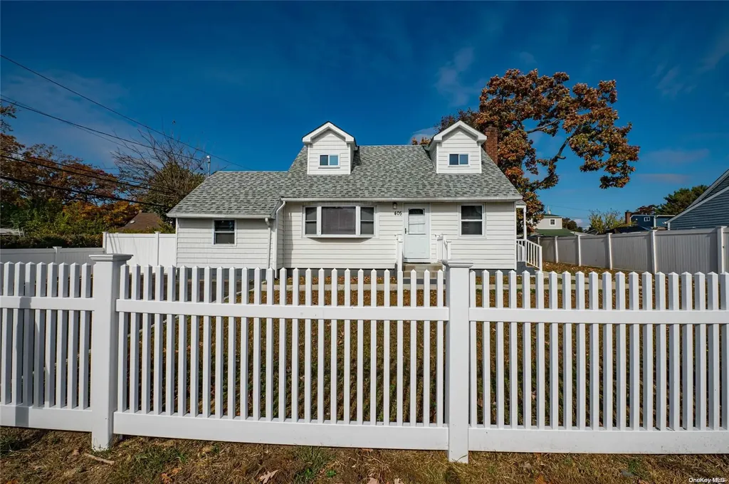 405 Ackerman Street Central Islip NY 11722