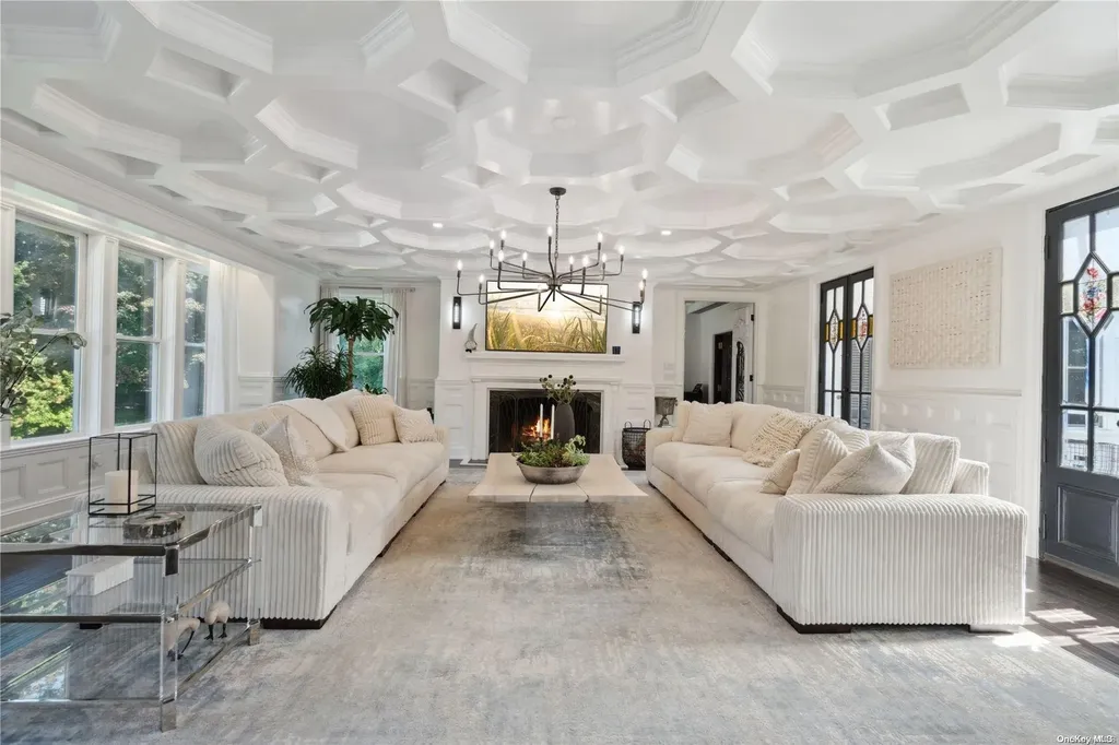 58 Ryefield Road Locust Valley NY 11560