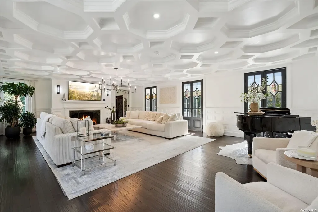 58 Ryefield Road Locust Valley NY 11560