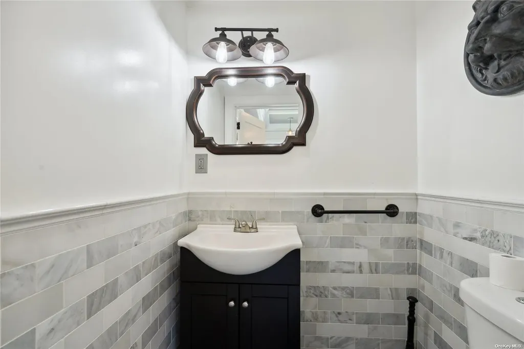 58 Ryefield Road Locust Valley NY 11560