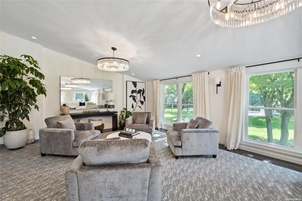 58 Ryefield Road Locust Valley NY 11560