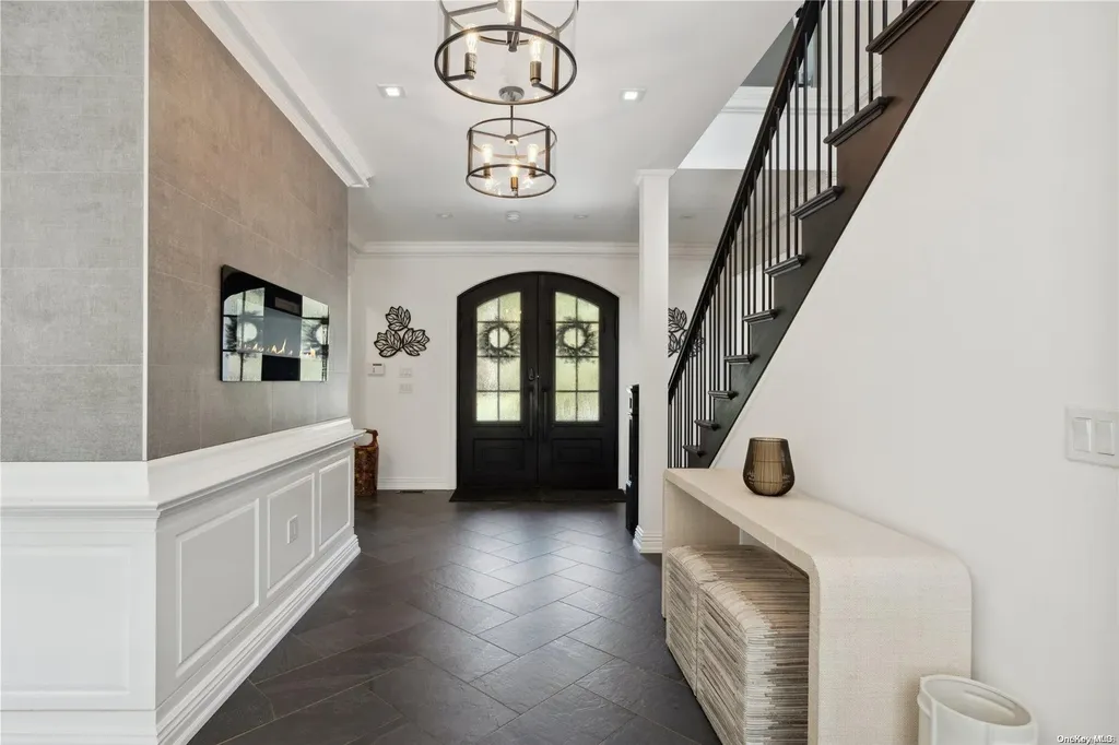 58 Ryefield Road Locust Valley NY 11560