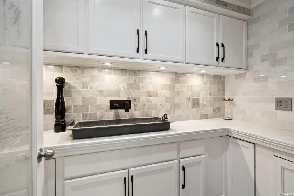 58 Ryefield Road Locust Valley NY 11560