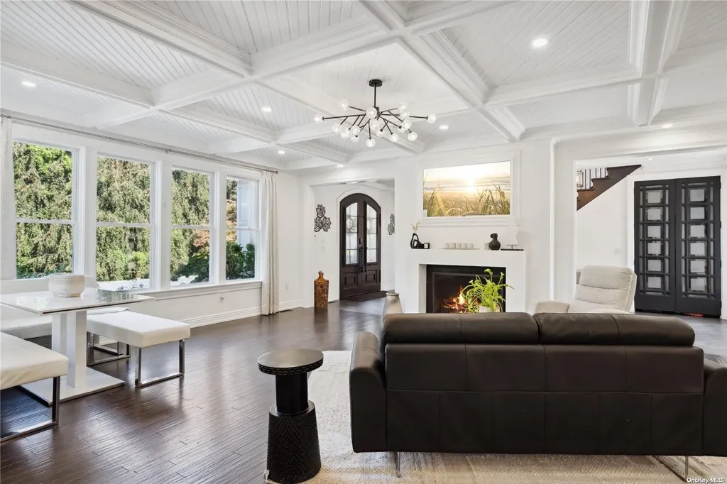 58 Ryefield Road Locust Valley NY 11560