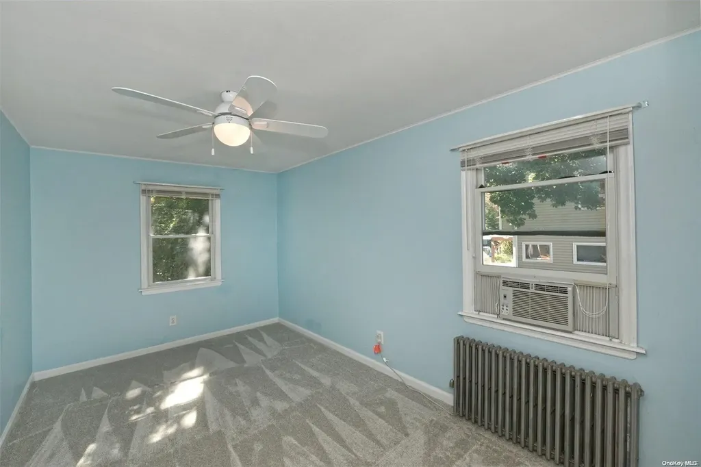236 Larch Lane Smithtown NY 11787