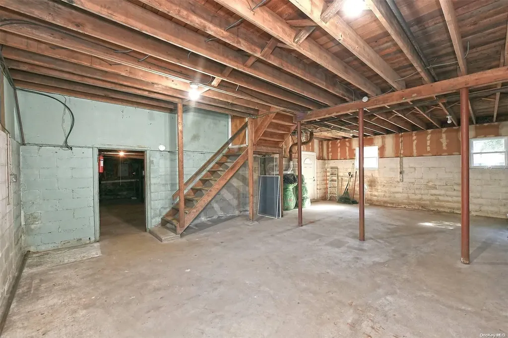 236 Larch Lane Smithtown NY 11787
