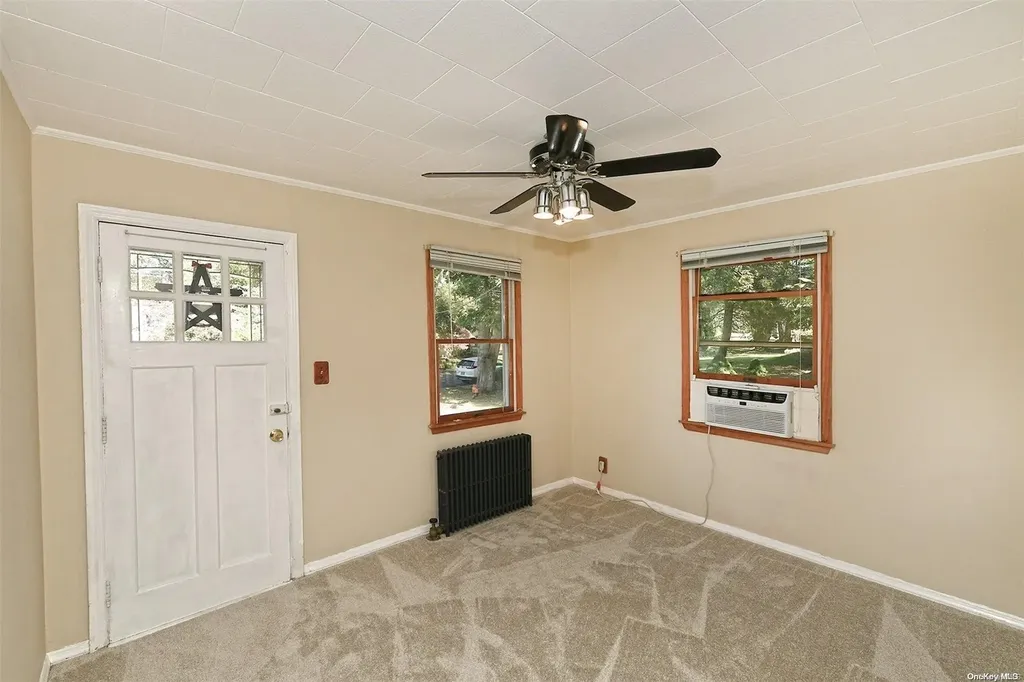 236 Larch Lane Smithtown NY 11787