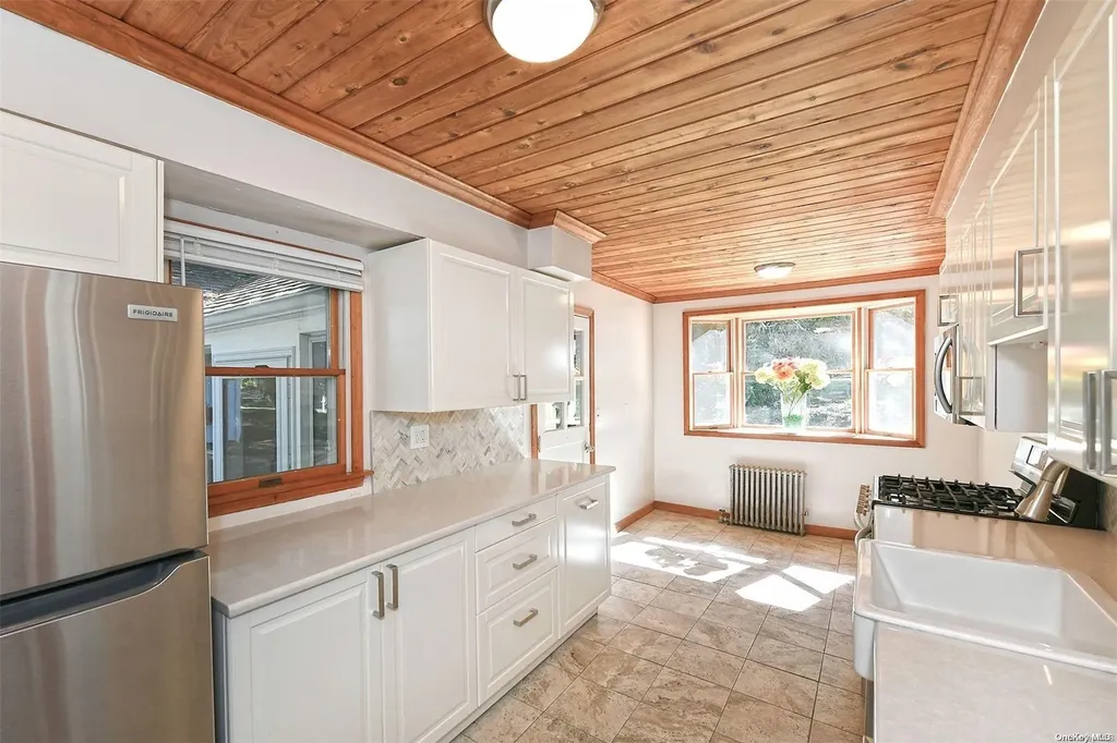 236 Larch Lane Smithtown NY 11787