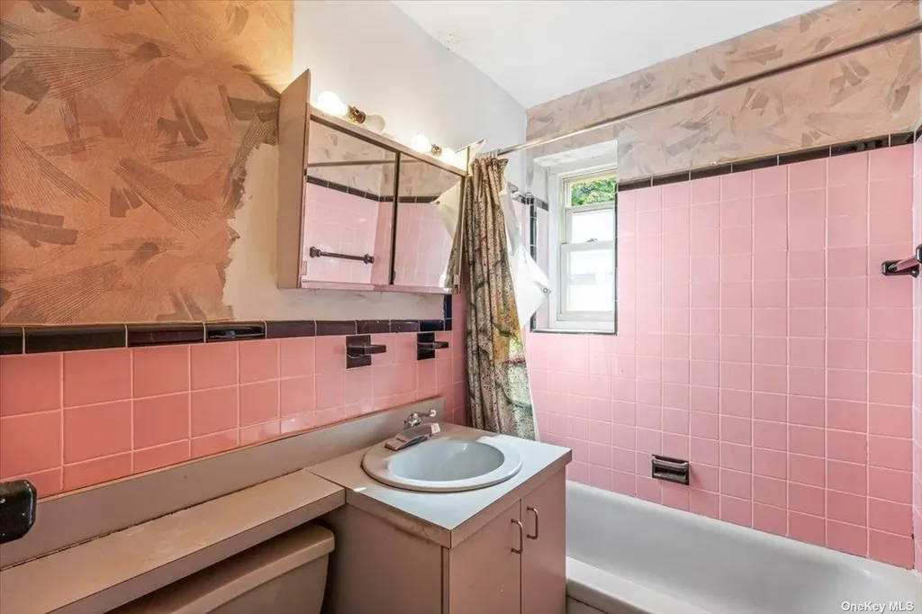 144-60 Gravett Road Flushing NY 11367