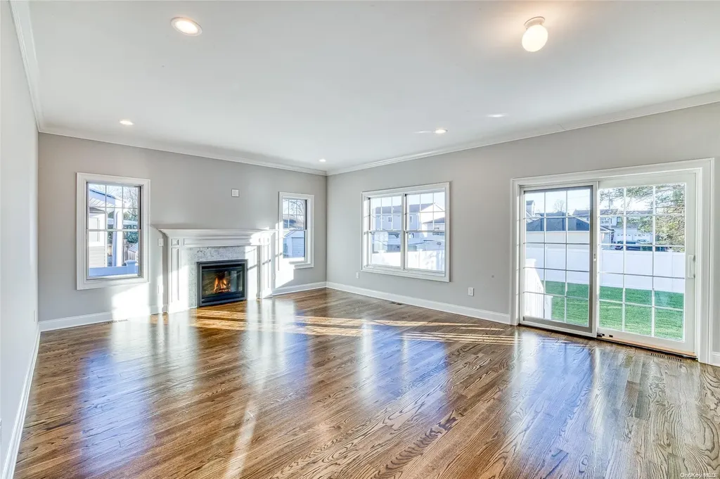 9 Venus Road Syosset NY 11791