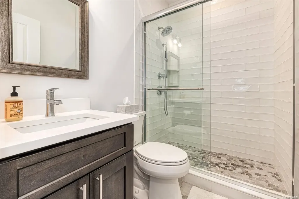 9 Venus Road Syosset NY 11791