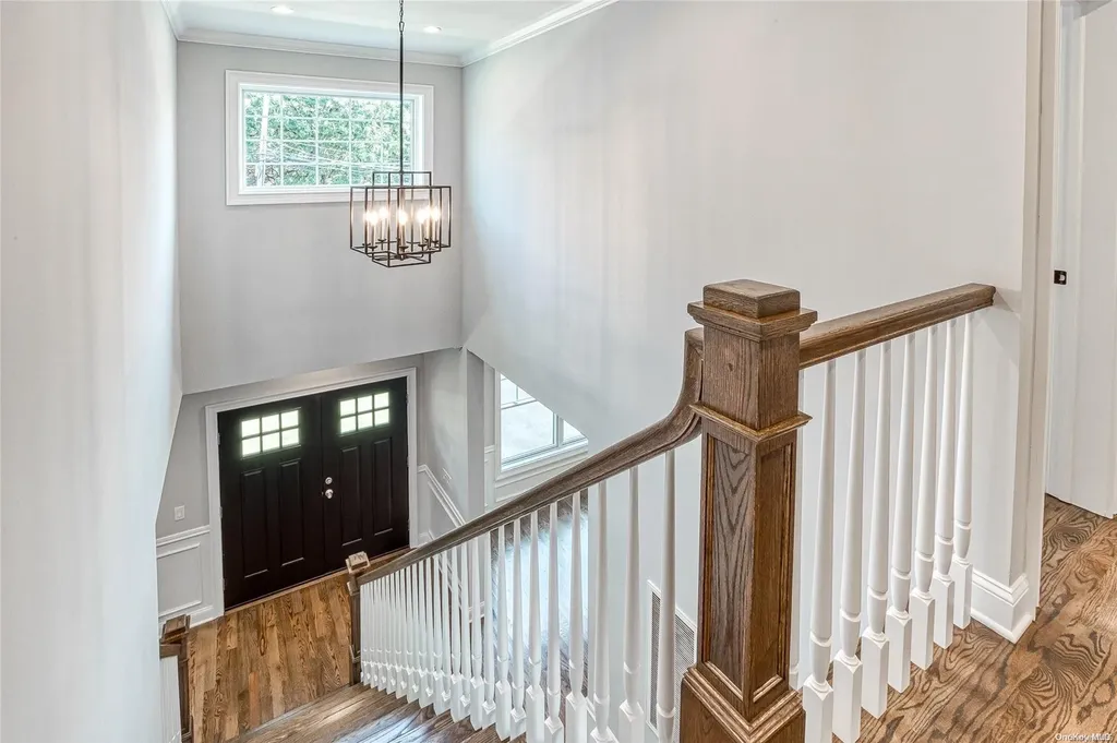 9 Venus Road Syosset NY 11791