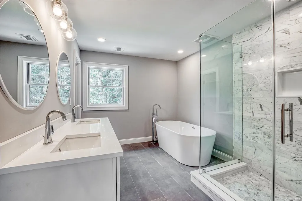 9 Venus Road Syosset NY 11791