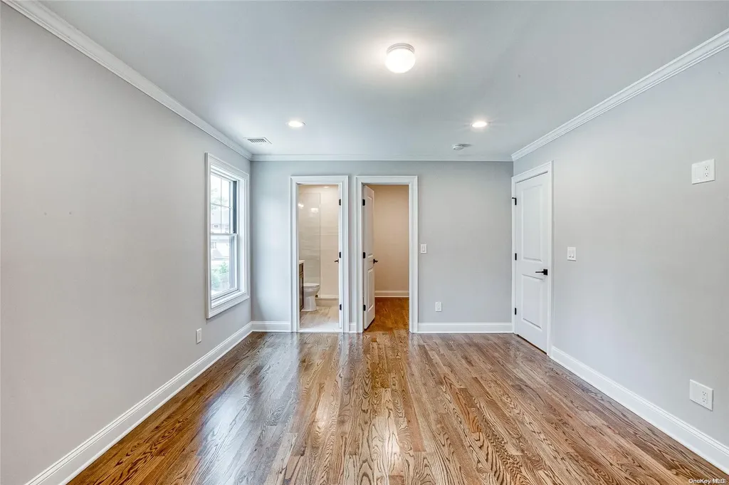 9 Venus Road Syosset NY 11791