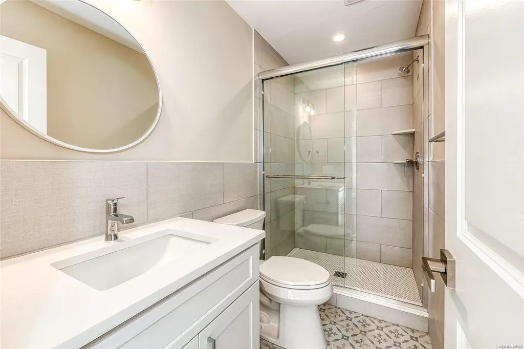9 Venus Road Syosset NY 11791