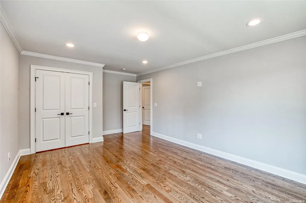 9 Venus Road Syosset NY 11791