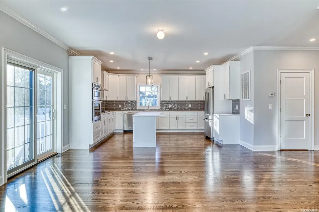 9 Venus Road Syosset NY 11791