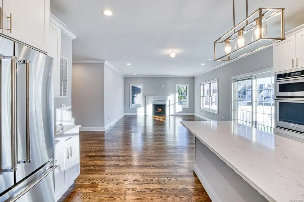 9 Venus Road Syosset NY 11791