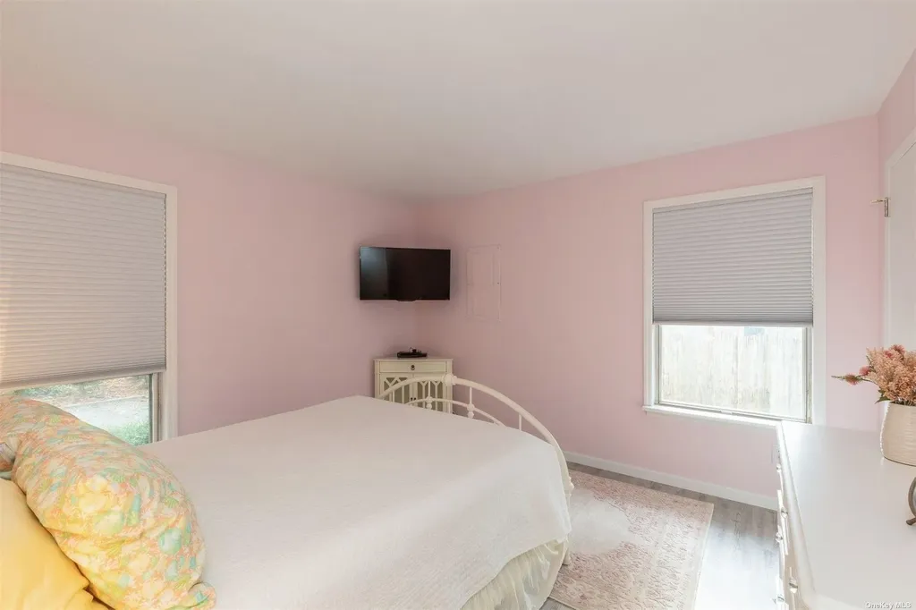 37 Halsey Remsenburg NY 11960