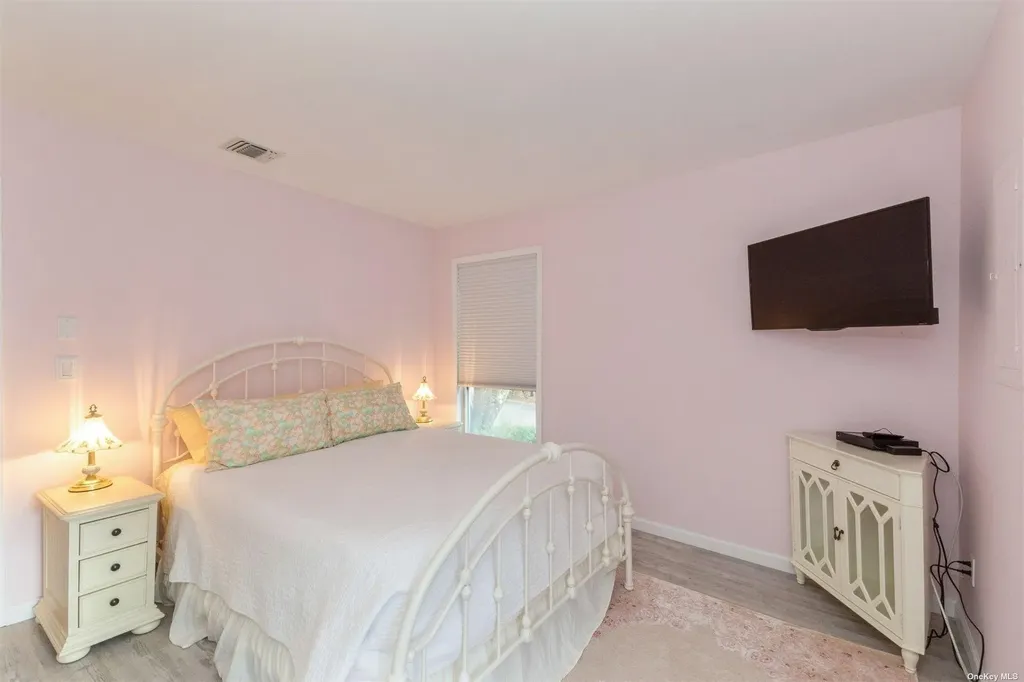 37 Halsey Remsenburg NY 11960