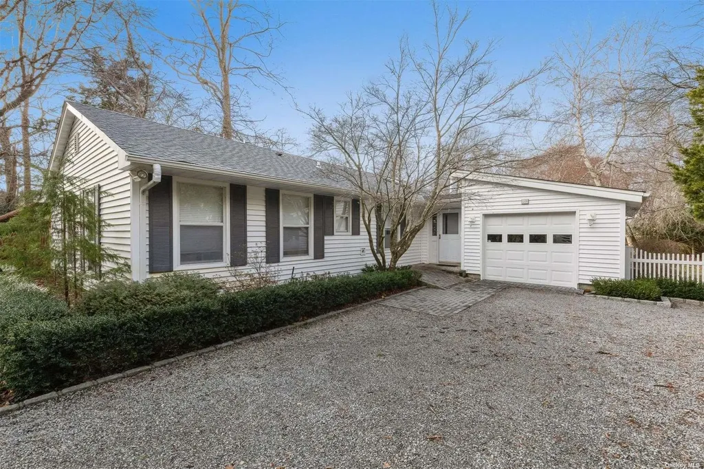 37 Halsey Remsenburg NY 11960