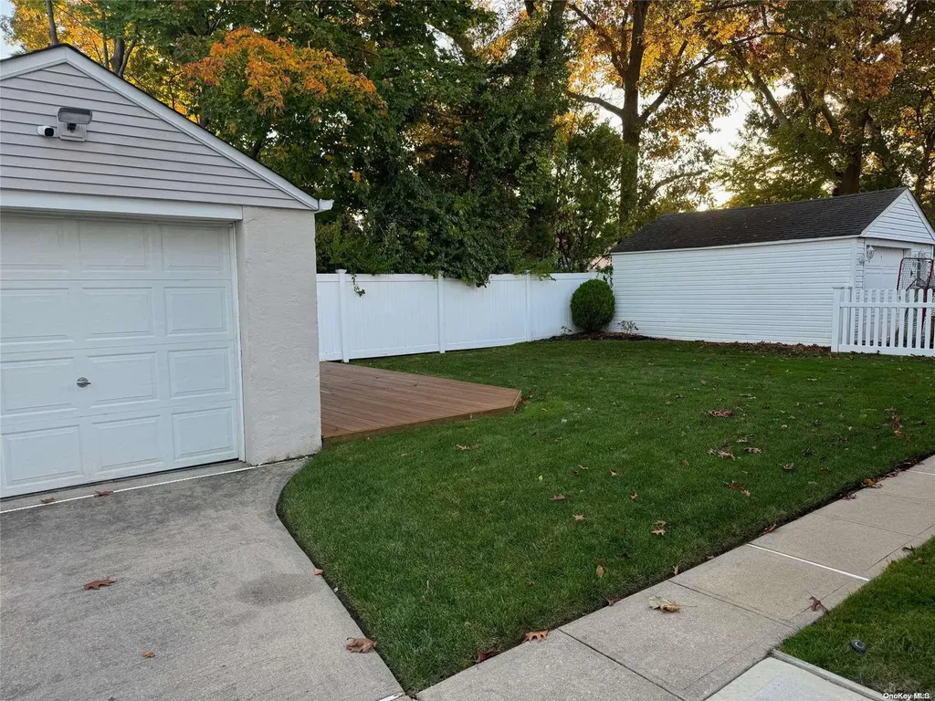 29 Croydon Drive Bellmore NY 11710