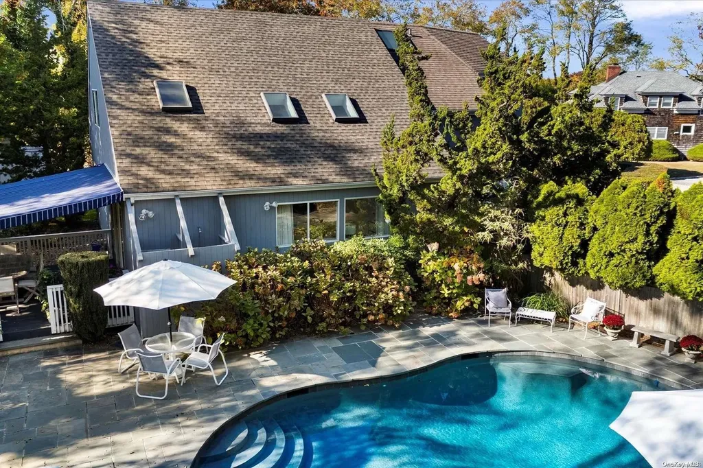 72 Bishops Lane Southampton NY 11968