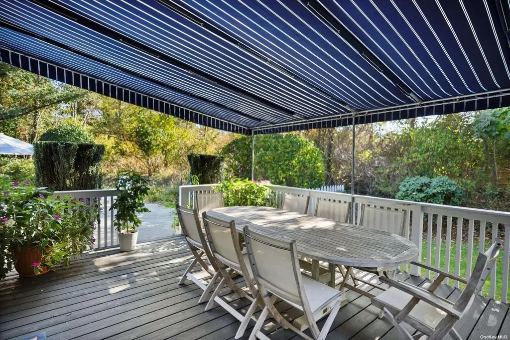72 Bishops Lane Southampton NY 11968