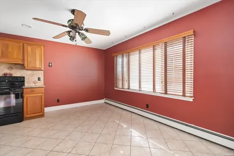 97 N Emerson Avenue Copiague NY 11726