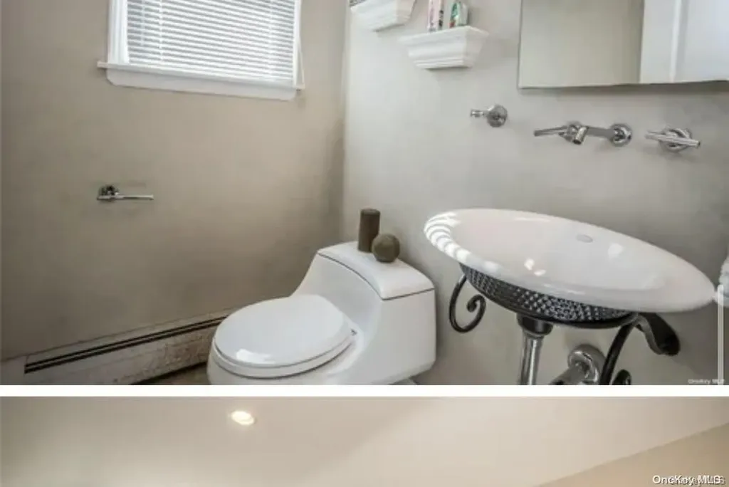 435 Spruce Avenue West Islip NY 11795