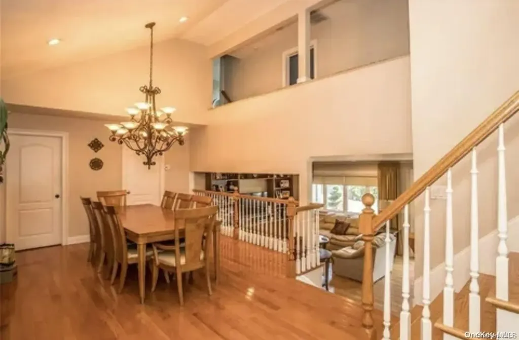 435 Spruce Avenue West Islip NY 11795