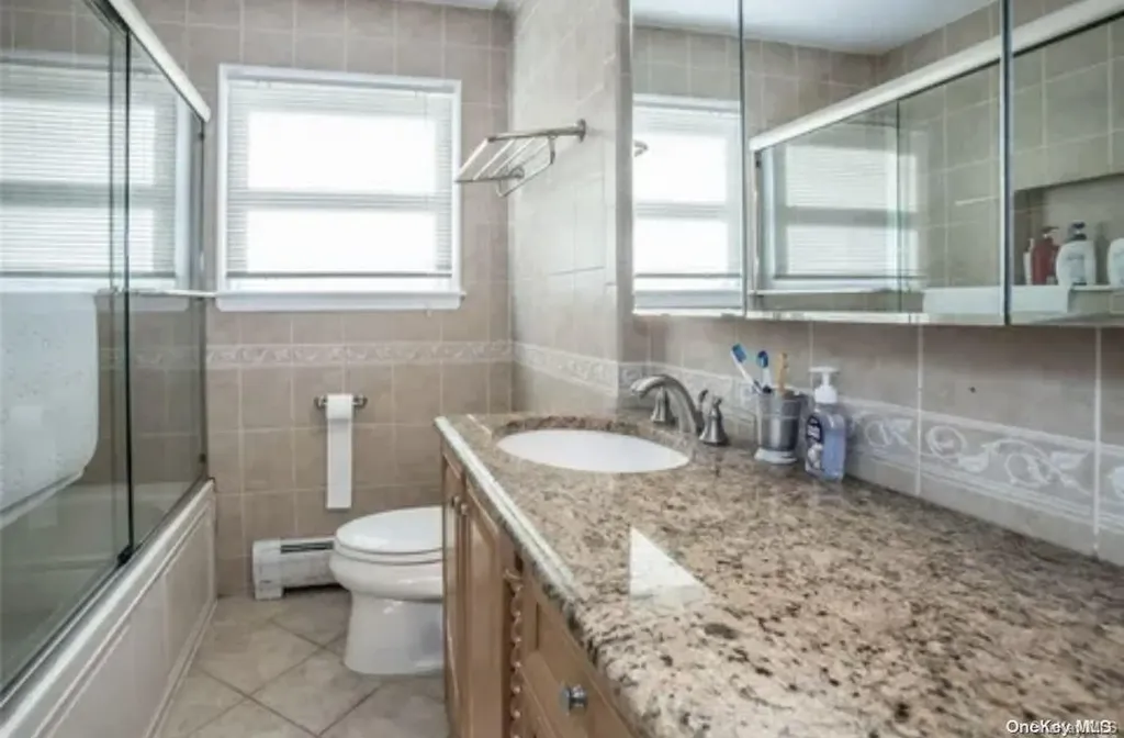 435 Spruce Avenue West Islip NY 11795