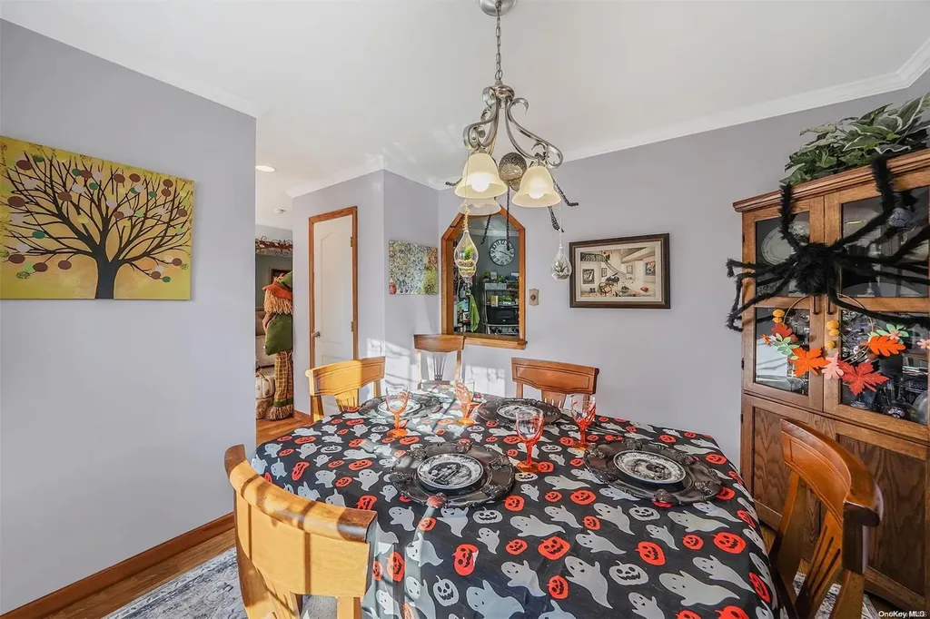 199 Avondale Drive Centereach NY 11720