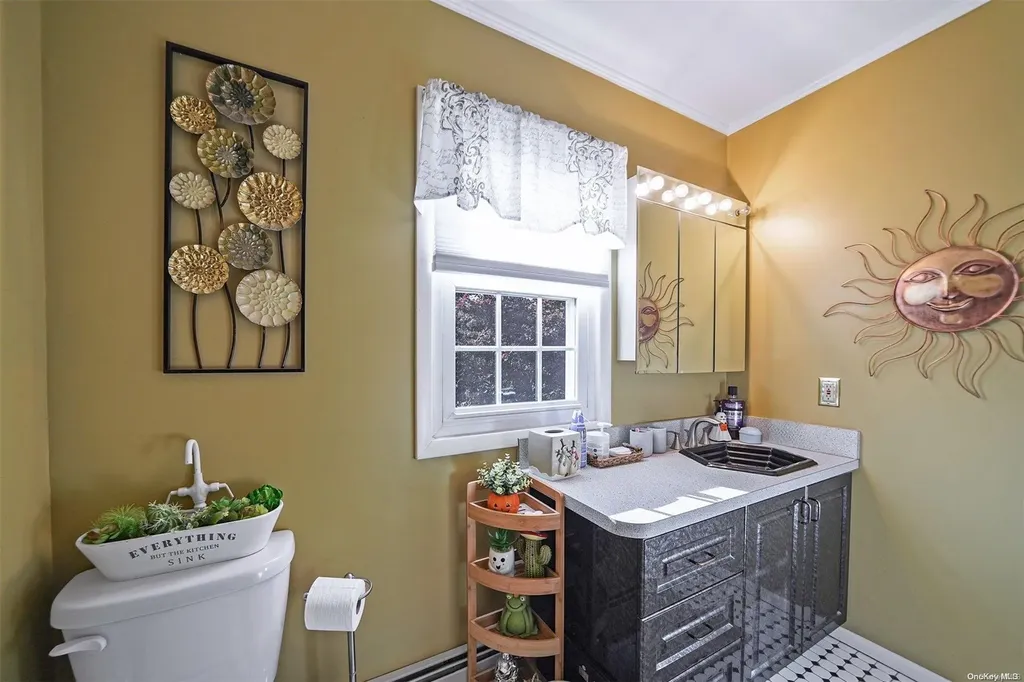 199 Avondale Drive Centereach NY 11720