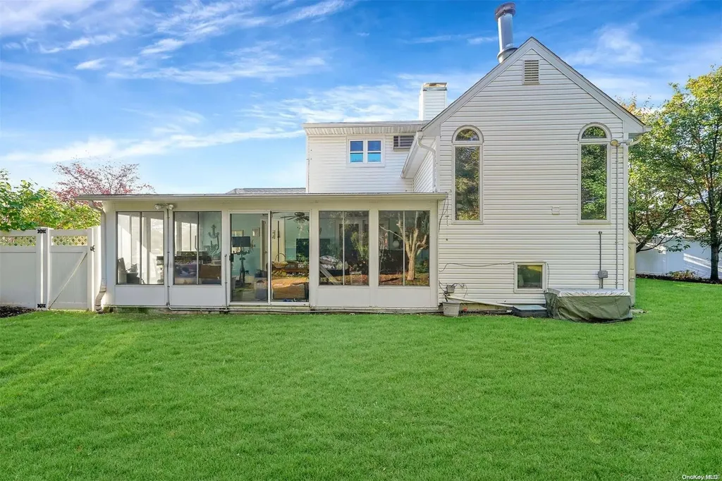199 Avondale Drive Centereach NY 11720
