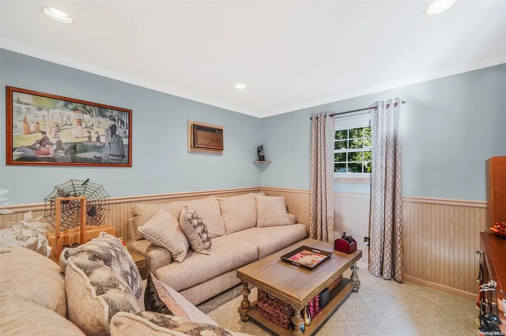199 Avondale Drive Centereach NY 11720