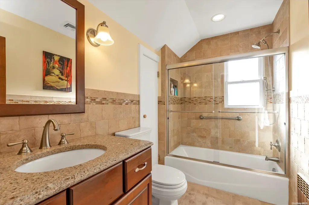 22 Lenox Avenue Lynbrook NY 11563