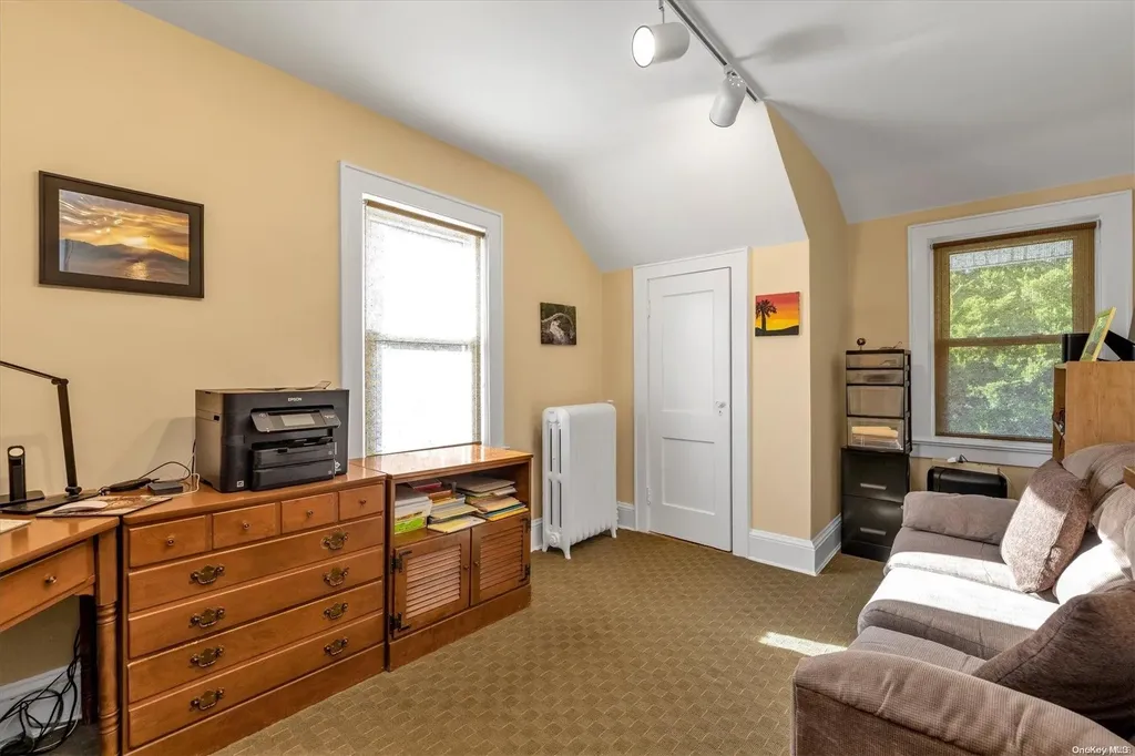 22 Lenox Avenue Lynbrook NY 11563
