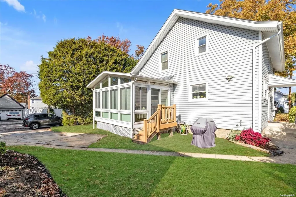 22 Lenox Avenue Lynbrook NY 11563