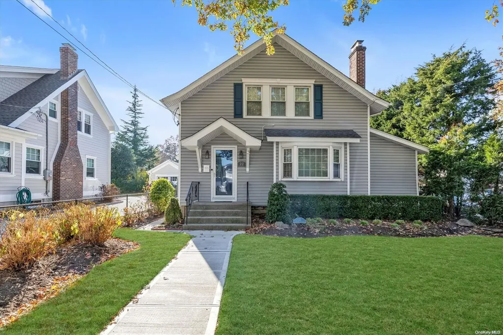 22 Lenox Avenue Lynbrook NY 11563