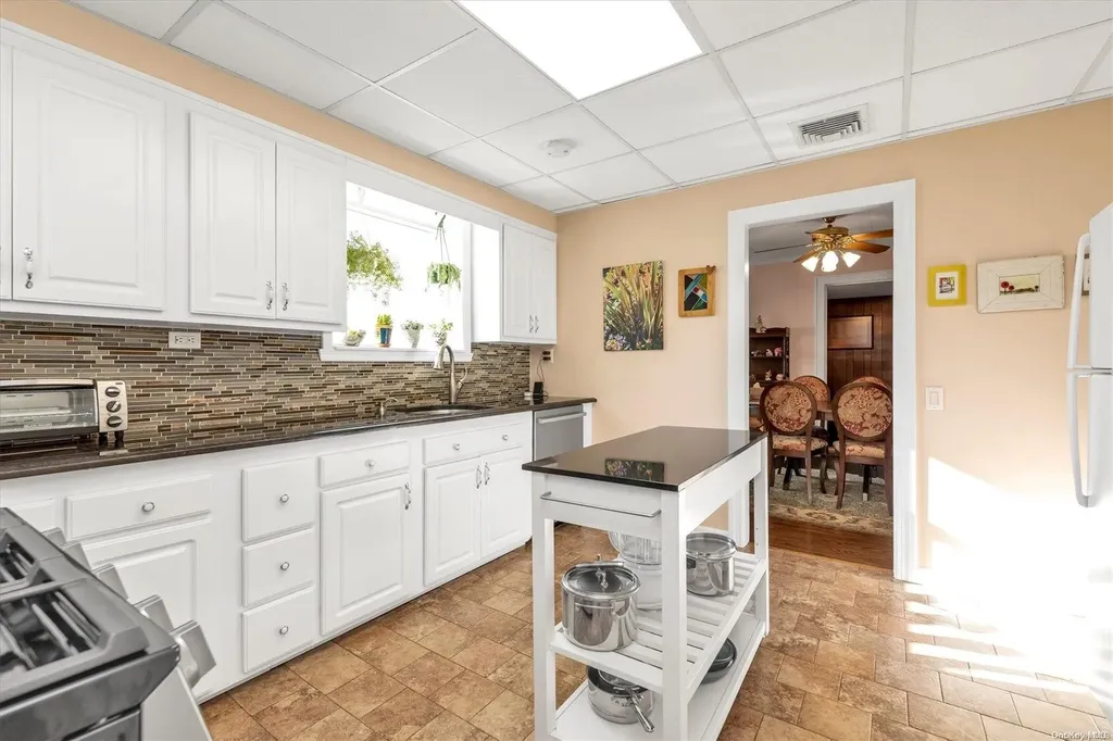 22 Lenox Avenue Lynbrook NY 11563