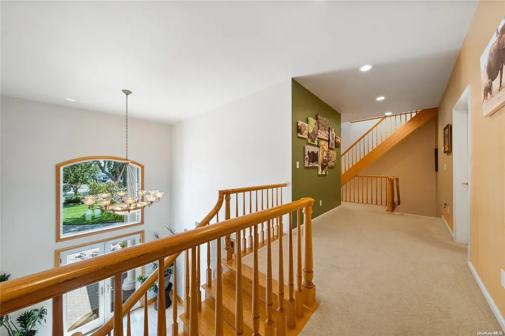 22 Beech Road Islip NY 11751