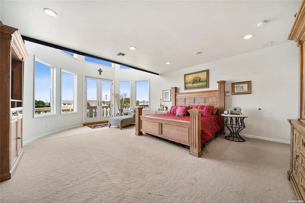 22 Beech Road Islip NY 11751