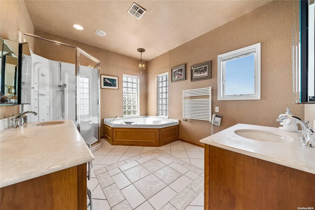 22 Beech Road Islip NY 11751