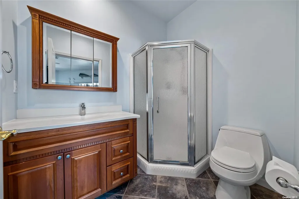 22 Beech Road Islip NY 11751