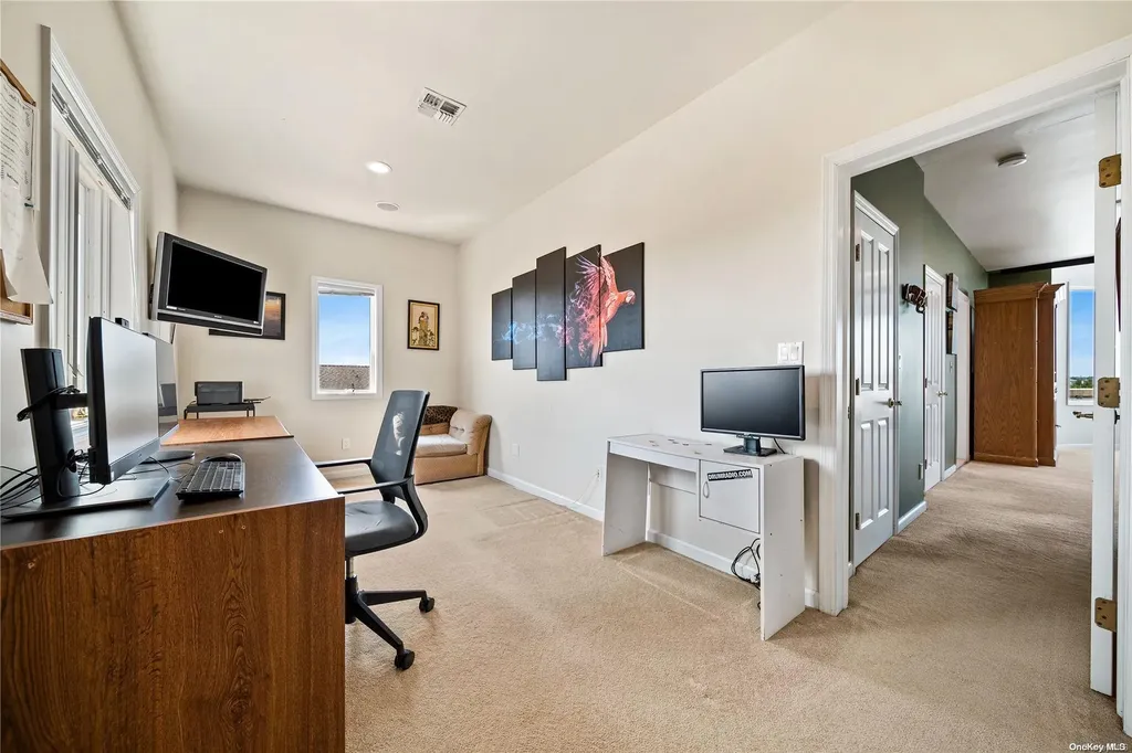 22 Beech Road Islip NY 11751